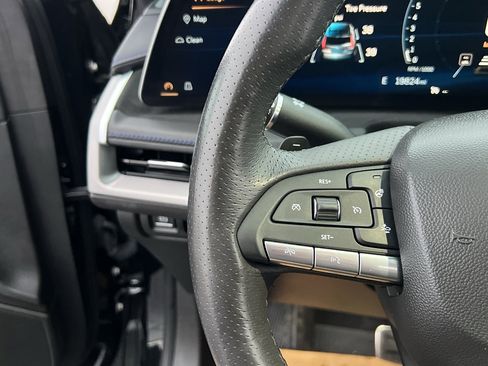 Used 2024 Cadillac XT4 Sport image 33