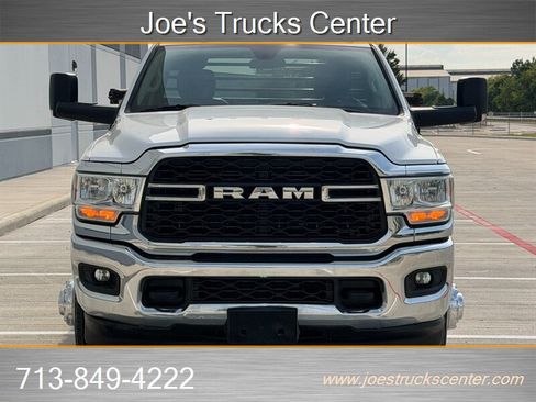 Used 2020 RAM 3500 Tradesman w/ Chrome Appearance Group RWD image 12