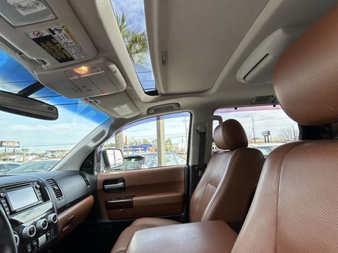 Used 2017 Toyota Sequoia Platinum image 14
