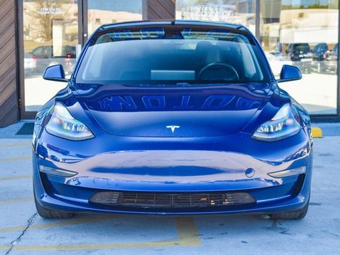 Used 2021 Tesla Model 3 Standard Range Plus image 5