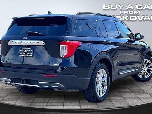 Used 2020 Ford Explorer XLT w/ Equipment Group 202A AWD/4WD image 13