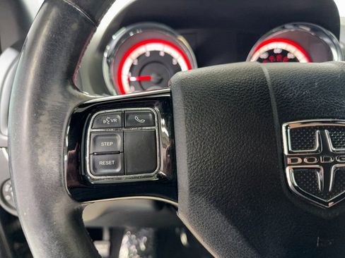 Used 2018 Dodge Grand Caravan SXT w/ Blacktop Package image 25