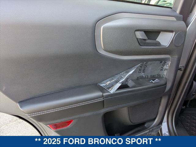 New 2025 Ford Bronco Sport Outer Banks w/ Sasquatch Outer Banks Package AWD/4WD image 17
