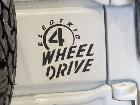 Used 2024 Jeep Wrangler Sport image 12