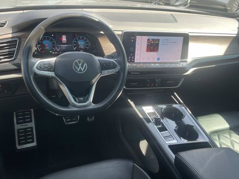 Certified 2025 Volkswagen Atlas SEL Premium R-Line AWD/4WD image 7