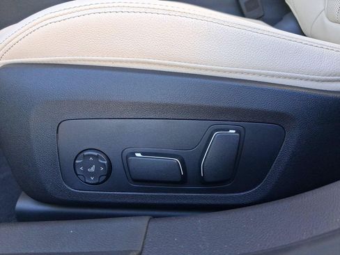 Used 2026 BMW 330i Sedan w/ Convenience Package RWD image 11