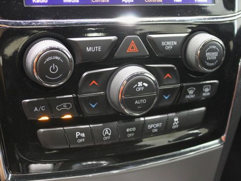 Used 2019 Jeep Grand Cherokee Altitude AWD/4WD image 66