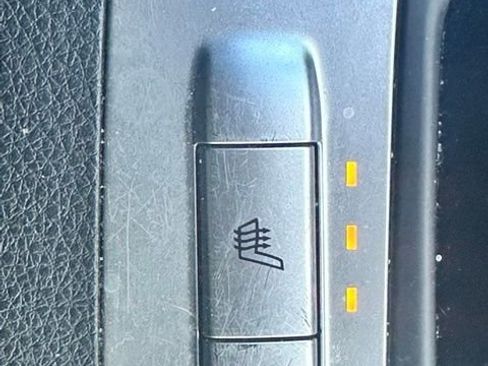 Used 2022 Kia Carnival LX FWD image 14
