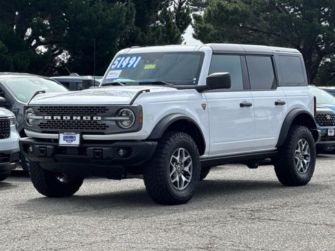 Certified 2025 Ford Bronco Badlands AWD/4WD image 11