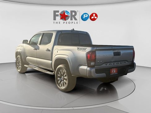 Used 2021 Toyota Tacoma SR AWD/4WD image 9