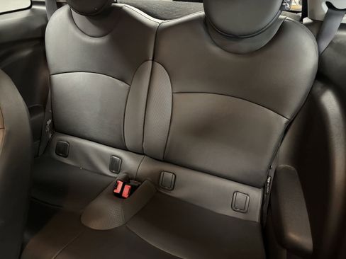 Used 2010 MINI Cooper Hardtop FWD image 13