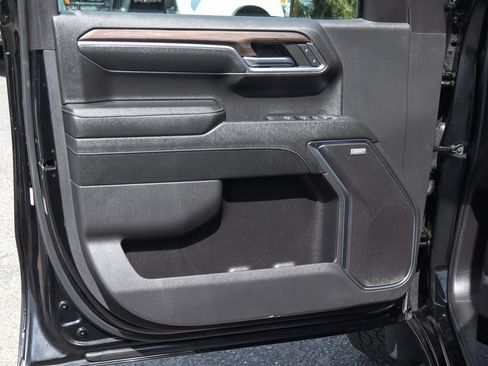 Used 2024 Chevrolet Silverado 1500 RST w/ Convenience Package II AWD/4WD image 18