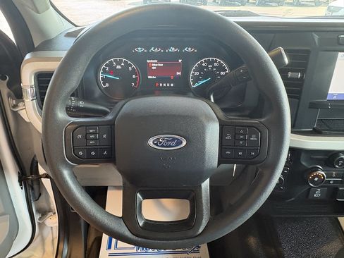 Used 2023 Ford F250 XL w/ FX4 Off-Road Package AWD/4WD image 11