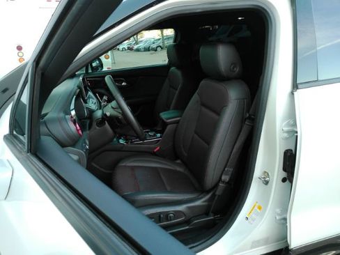 Used 2024 Chevrolet Blazer RS w/ Driver Confidence II Package image 6