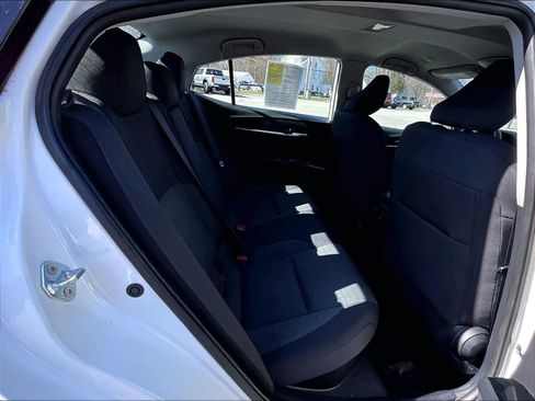 Used 2025 Toyota Camry SE image 16