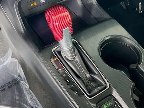 Used 2024 Honda Civic EX-L image 24