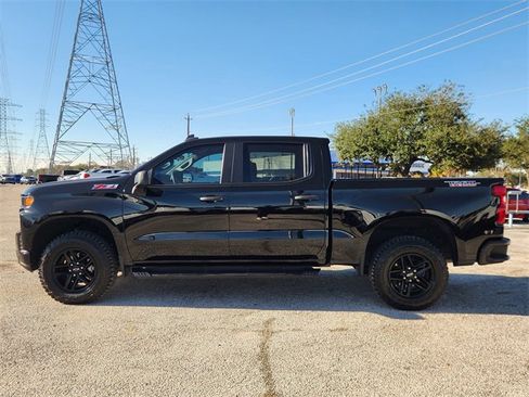 Used 2021 Chevrolet Silverado 1500 Custom Trail Boss w/ LPO, Dark Essentials Package image 4