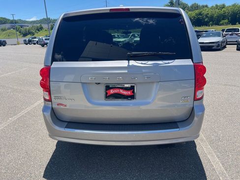 Used 2018 Dodge Grand Caravan GT FWD image 6