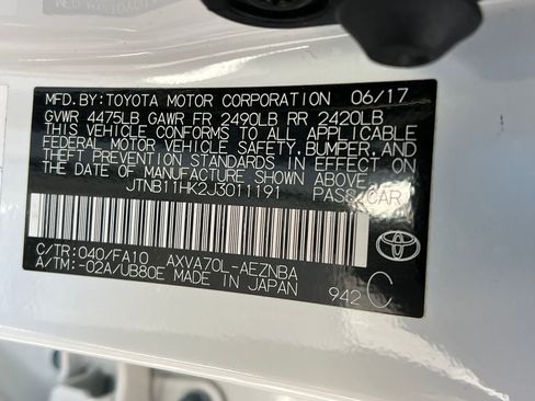 Used 2018 Toyota Camry LE image 24