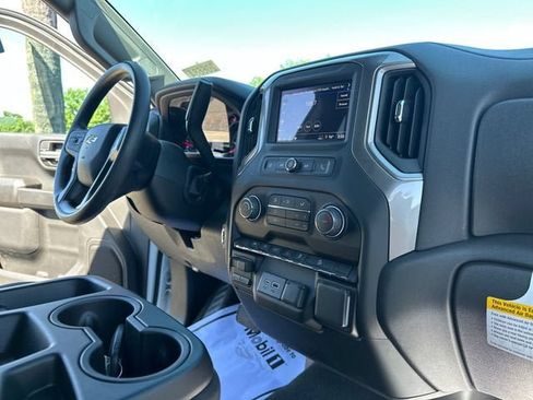 New 2026 Chevrolet Silverado 1500 Custom Trail Boss w/ LPO, Dark Essentials Package AWD/4WD image 32