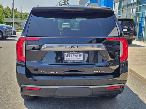 Used 2024 GMC Yukon AT4 w/ AT4 Premium Package AWD/4WD image 4