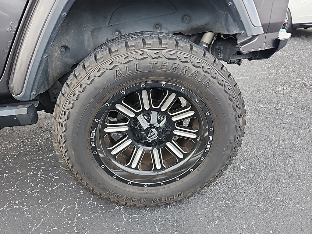 Used 2019 Jeep Wrangler Unlimited Sahara AWD/4WD image 12