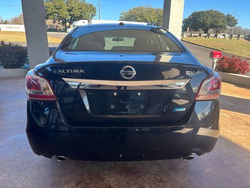 Used 2013 Nissan Altima 2.5 SV image 5