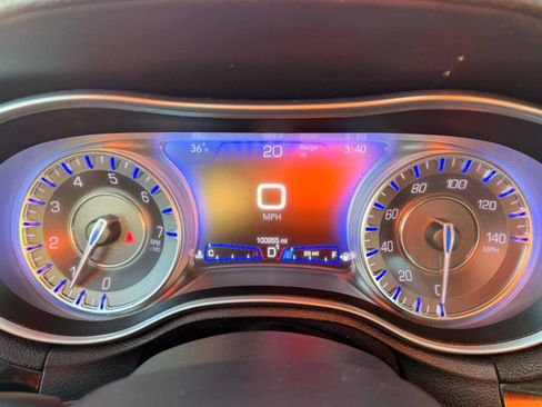 Used 2021 Chrysler 300 S image 20