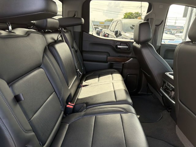Used 2020 GMC Sierra 1500 SLT RWD image 12