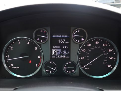 Used 2013 Lexus LX 570 4WD image 9