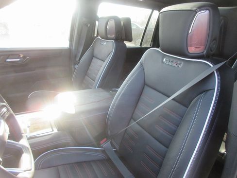 New 2026 GMC Yukon XL AT4 Ultimate image 12