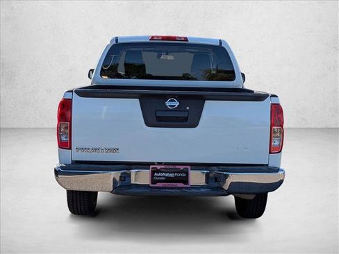 Used 2013 Nissan Frontier S image 6