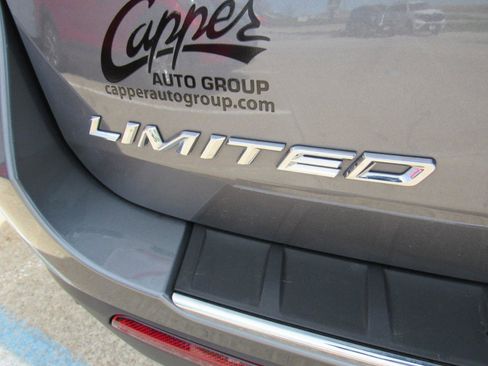 Used 2023 Ford Explorer Limited w/ Limited Technology Package image 42