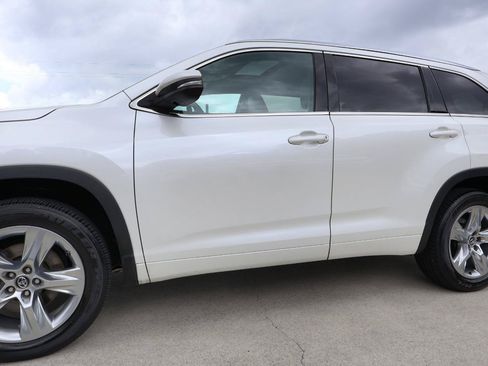 Used 2017 Toyota Highlander Limited FWD image 35
