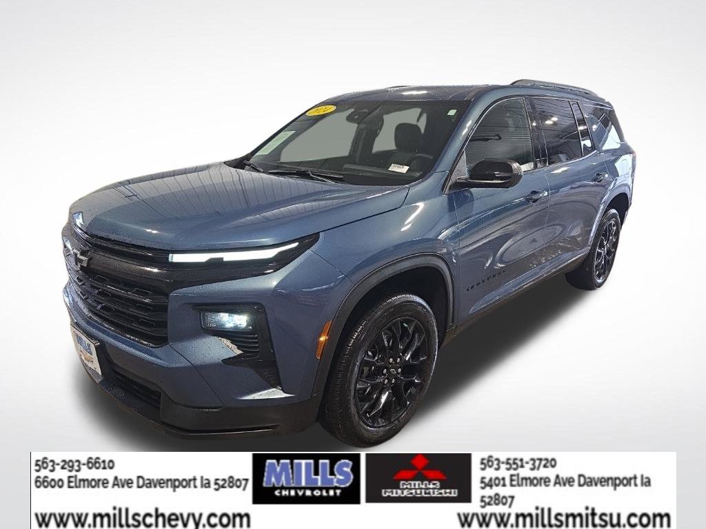 Used 2024 Chevrolet Traverse LT w/ Midnight/Sport Edition AWD/4WD image 2