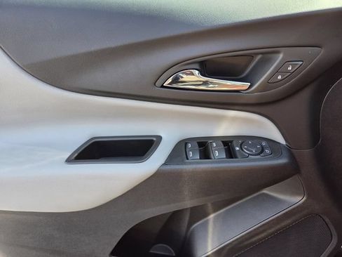 Used 2024 Chevrolet Equinox LS FWD image 19