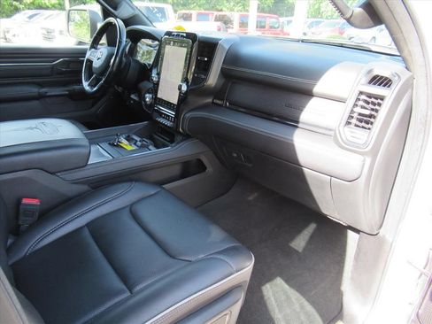 Used 2022 RAM 1500 Limited AWD/4WD image 11