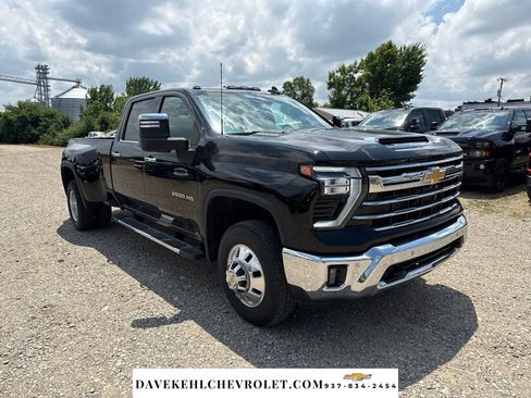 Used 2024 Chevrolet Silverado 3500 LTZ w/ LTZ Plus Package AWD/4WD image 7