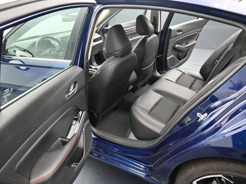 Used 2023 Nissan Altima 2.5 SR FWD image 15