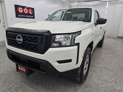Used 2022 Nissan Frontier S RWD image 9