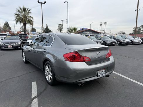 Used 2011 INFINITI G37 Journey w/ Premium Pkg RWD image 5