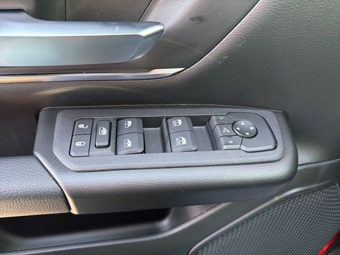 New 2026 RAM 1500 4x4 Crew Cab image 19