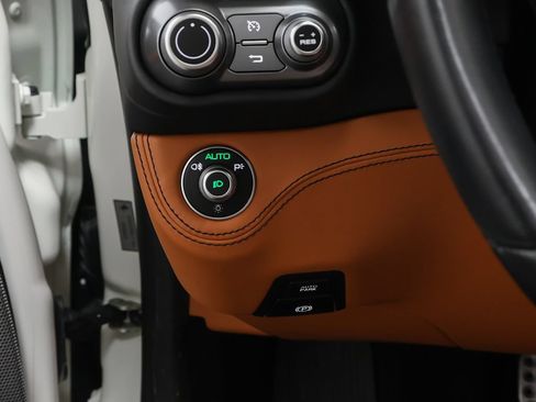 Certified 2019 Ferrari Portofino RWD image 47