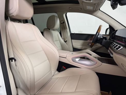 Used 2022 Mercedes-Benz GLS 450 4MATIC image 28