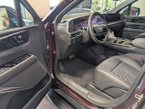 New 2025 Cadillac Escalade IQ Luxury 1 AWD/4WD image 8