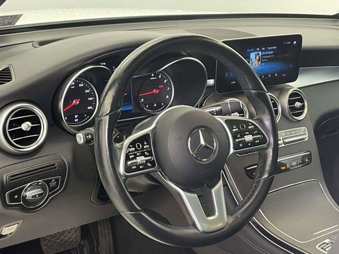 Used 2020 Mercedes-Benz GLC 300 4MATIC image 4