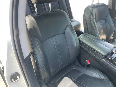 Used 2016 Kia K900 Luxury RWD image 33