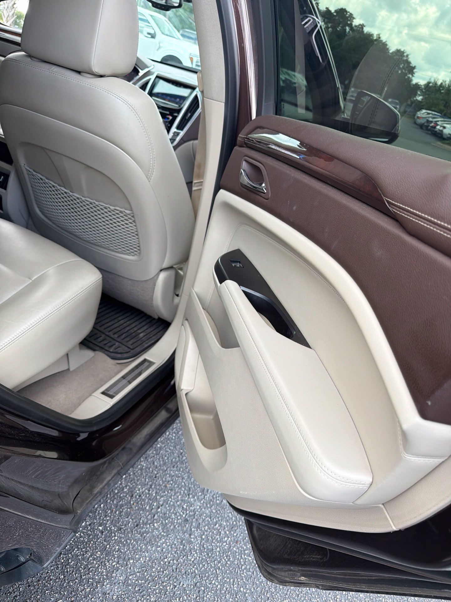 Used 2015 Cadillac SRX Performance w/ Driver Awareness Package FWD image 17