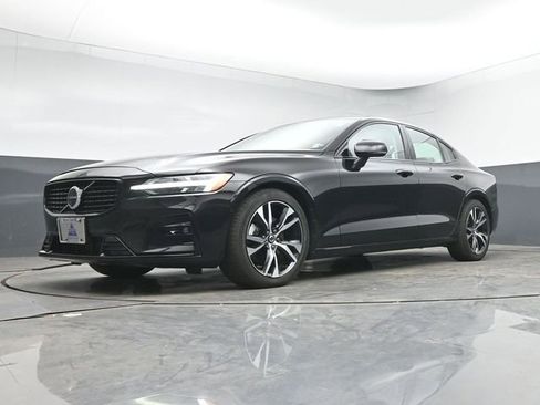 Used 2024 Volvo S60 B5 Plus w/ Climate Package AWD/4WD image 13