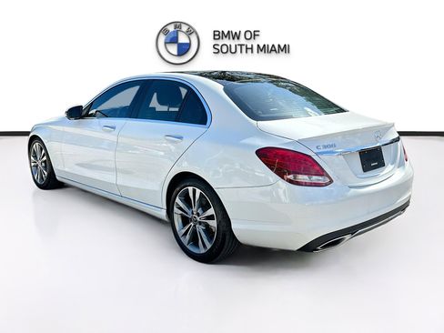 Used 2018 Mercedes-Benz C 300 Sedan image 4